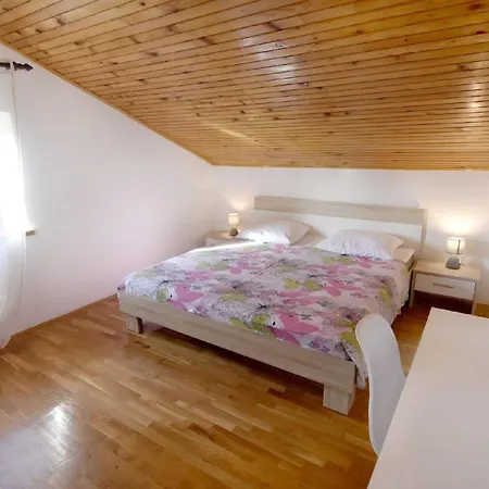 Einfache Silva Mit Terrasse Apartman *